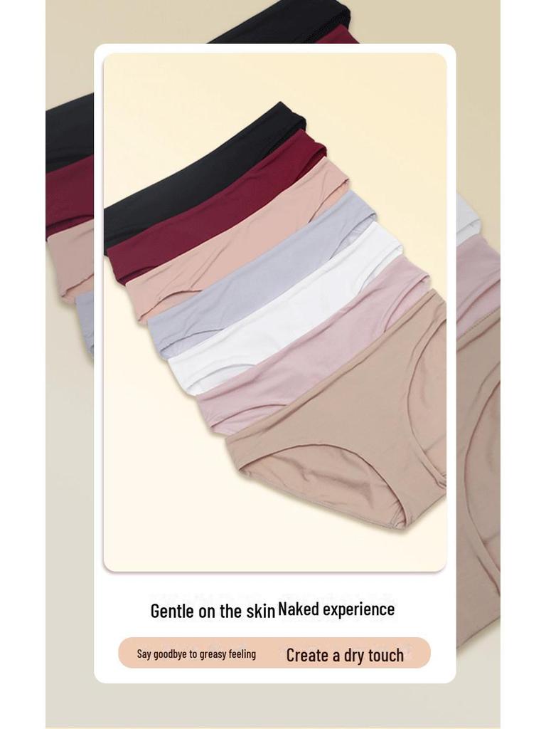 Large Seamless Breathable Cotton Mid-Waist Briefs for Women