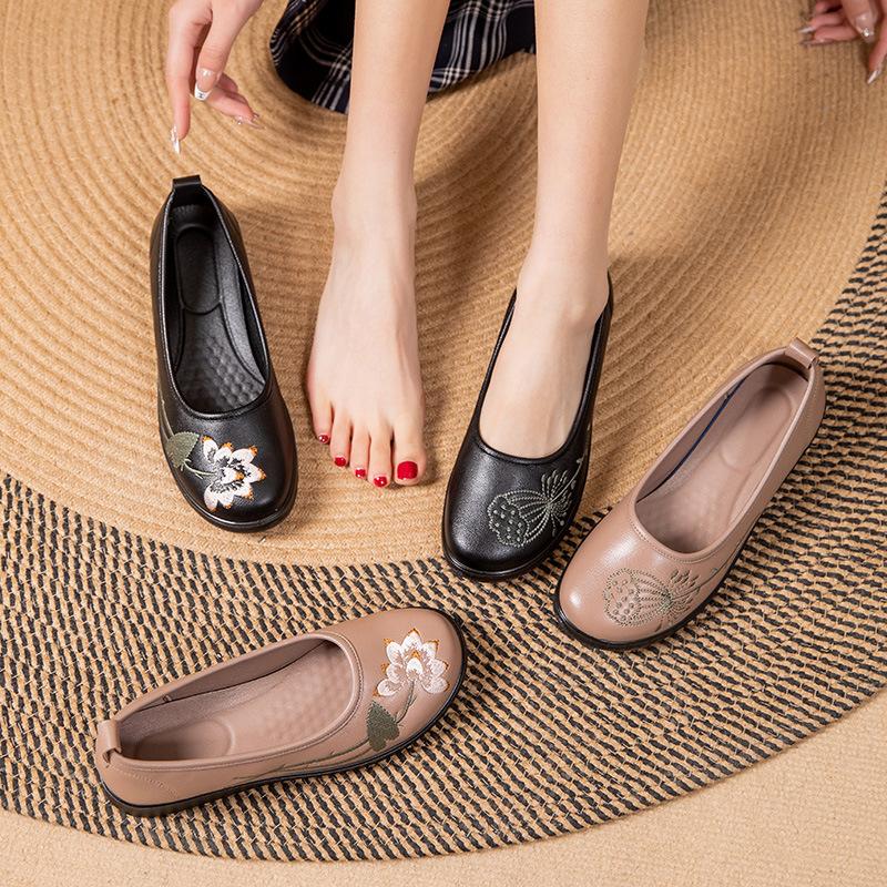 Модные модные туфли-лоферы для мам без застежек, большие размеры 41 42, удобные туфли для балета для женщин 2024 года, мокасины с цветочным принтом в китайском стиле