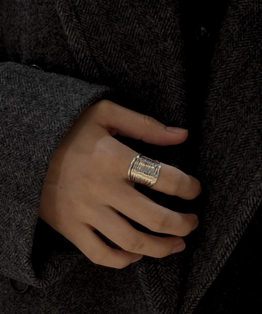 Knosis [925 Silver] Wide Wrinkle Bold Ring
