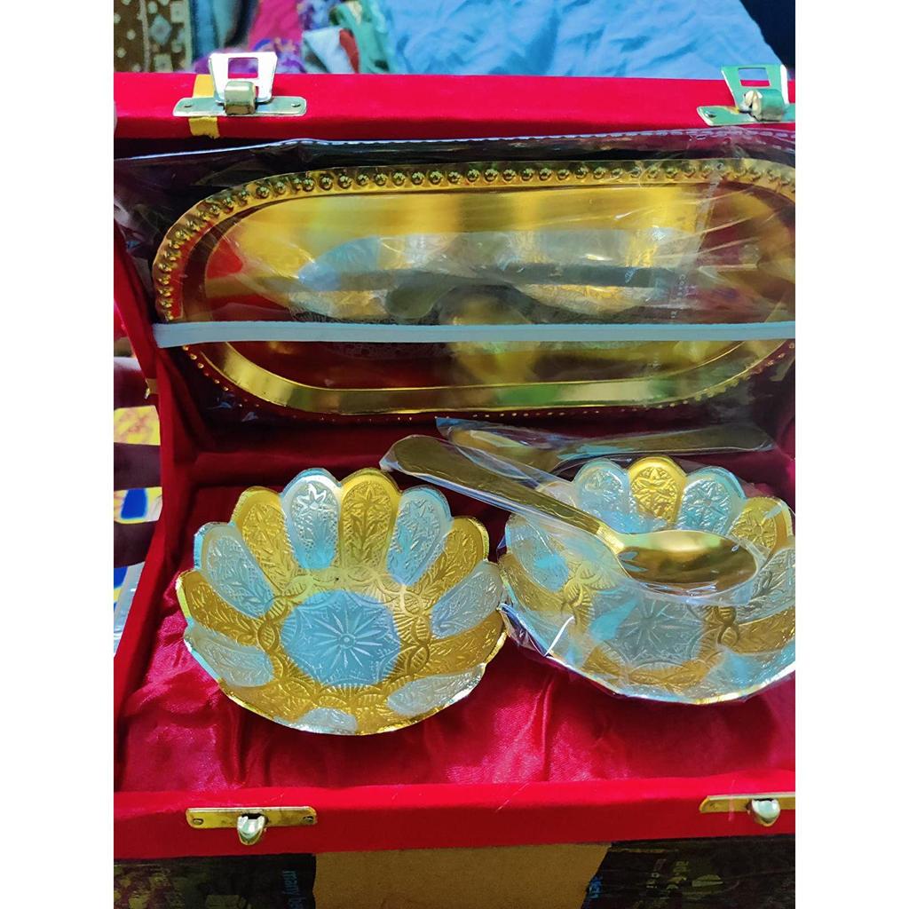 German Silver And Gold Plated Bowl Set With Royal Velvet Gift Box (Contains-2 Bowls 2 Spoons & 1 Tray), 100 ML