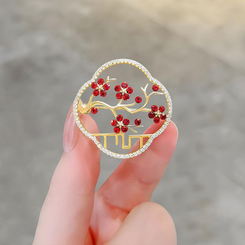 Ретро китайская брошь с кисточкой в виде бабочки и цветка – элегантный аксессуар для чонсама