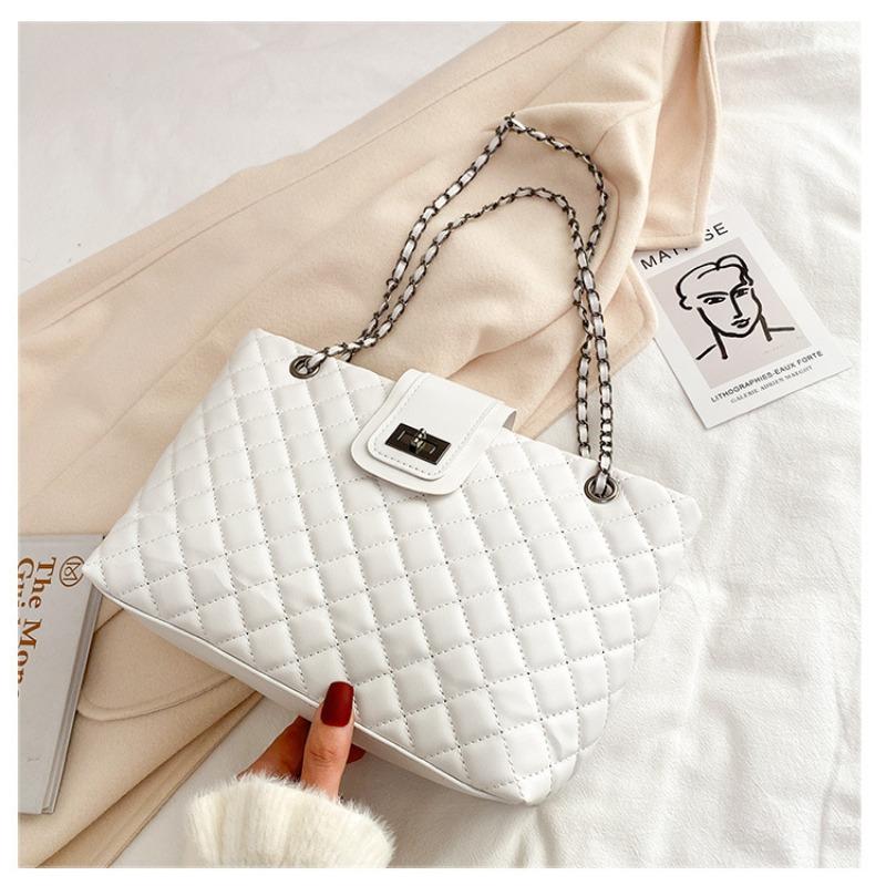 Simple rhombus embroidery thread underarm bag women's new lock shoulder bag large capacity chain portable messenger bag