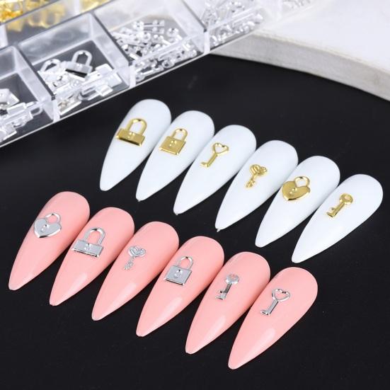 1 коробка, подвеска для дизайна ногтей, 12 сеток в ассортименте, полый металлический ключ с замком в форме сердца для женщин и девочек, аксессуары для украшения ногтей своими руками, подарок на день рождения