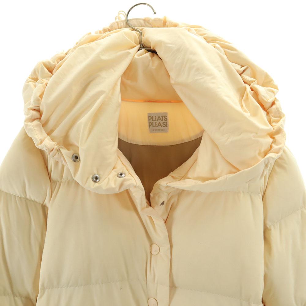 PLEATS PLEASE Isseimi Пуховик 3 бежевый Женский Б/У