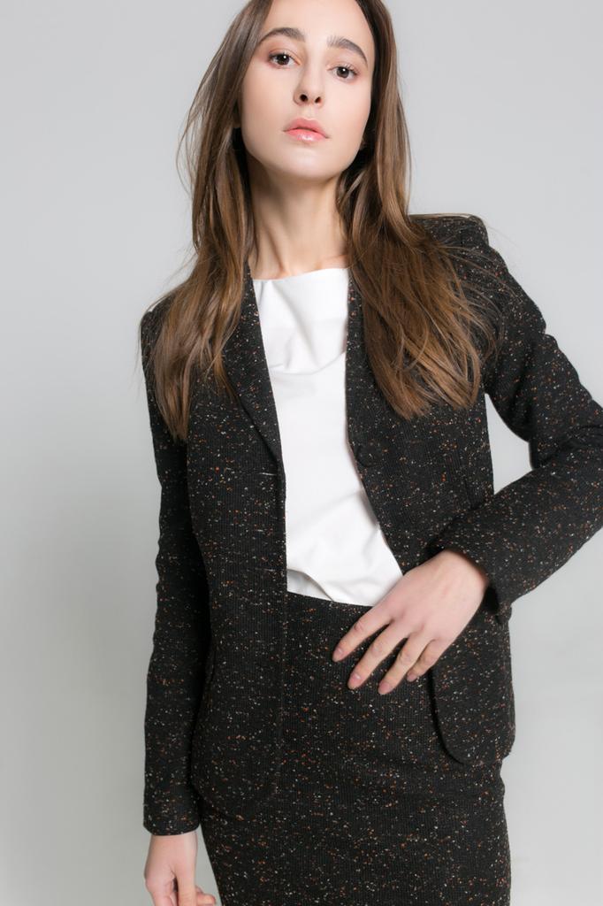 Классический приталенный пиджак на три пуговицы меланжевая теплая ткань с подкладкой