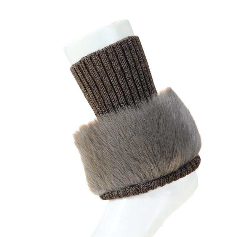 Женские пушистые вязаные гетры – однотонные, короткие, с отворотами, для осени и зимы.