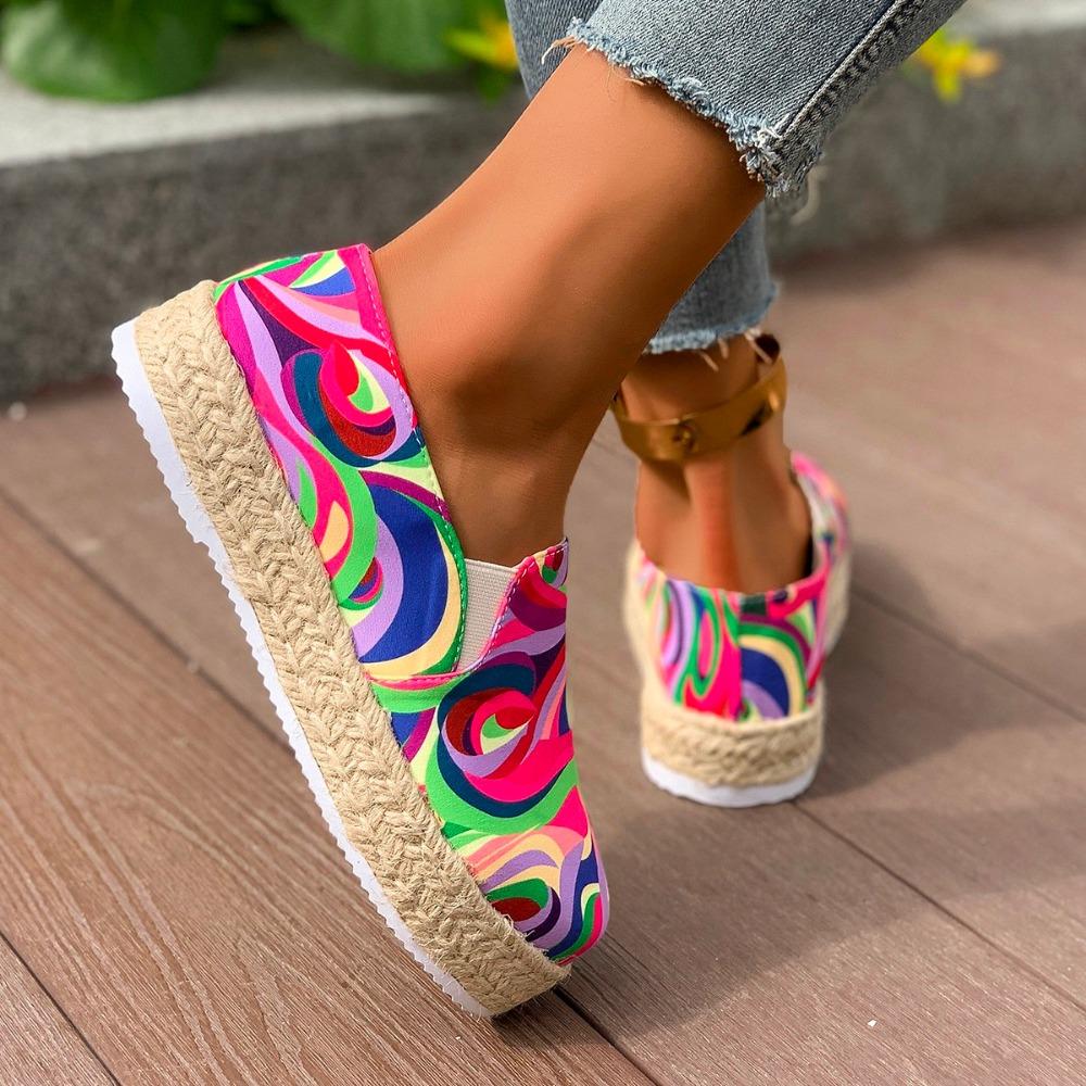 Летние женские мокасины на плоской подошве 2024 года, новый стиль в сочетании с красочными художественными модными повседневными легкими женскими туфлями на плоской подошве для активного отдыха