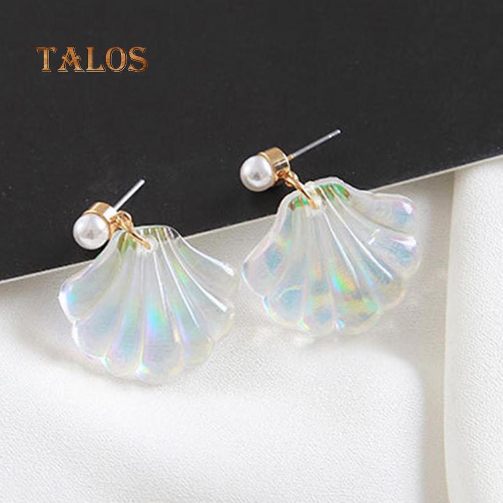 Серьги шпилька.В форме жемчужной ракушки