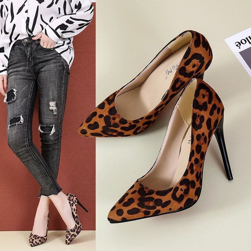Новые женские тенденции: высокие каблуки, тонкие каблуки, сексуальные профессиональные туфли с леопардовым принтом