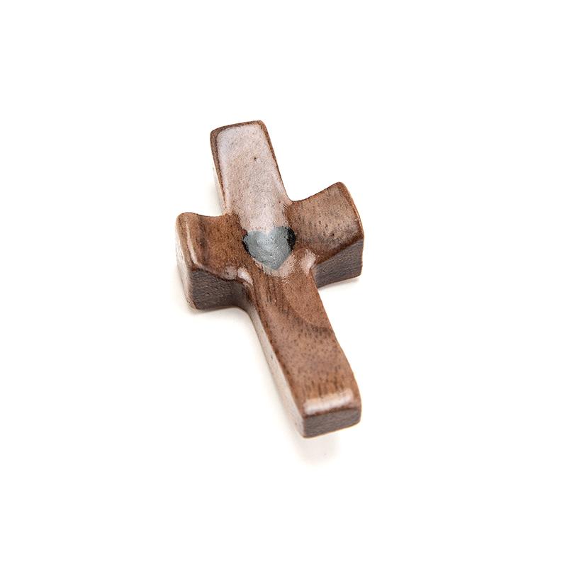 1Pcs Black Walnut Pocket Cross Pocket-Sized Stress Relief Spiritual Companion Cross My Heart Encouragement Gift Wooden Cross