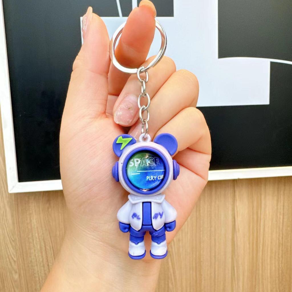 Брелок с изображением медведя-космонавта: Милый автомобильный аксессуар и подвеска для школьного ранца