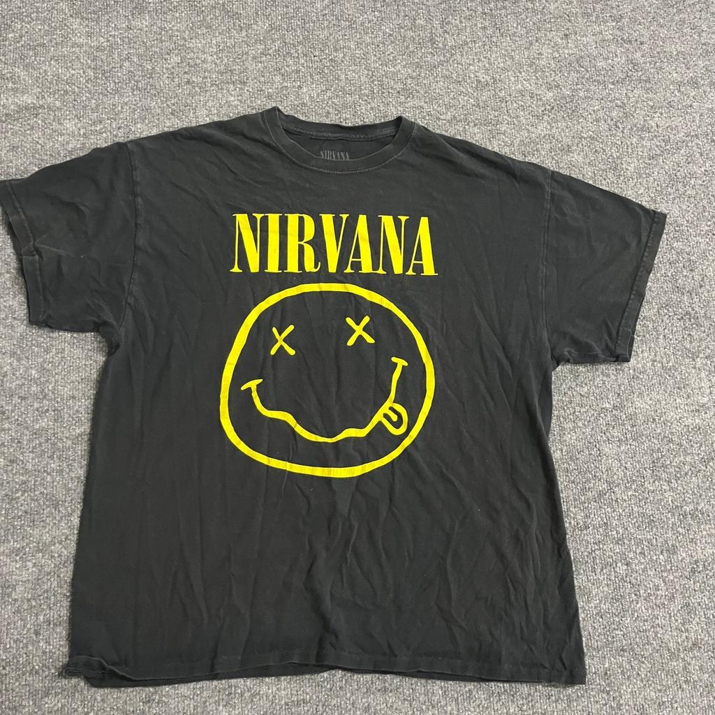 Футболка Nirvana мужская размер XL черная с желтым смайликом логотип рок-группы