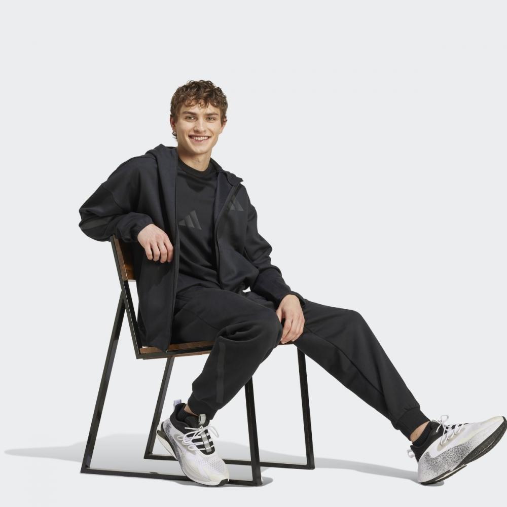 Adidas Зне. Спортивная куртка с капюшоном на молнии Je7538