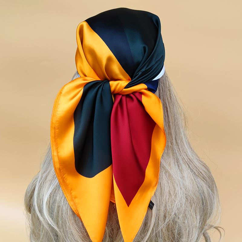 Popular 70X70CM Beach Scarves The Four Seasons Square Kerchief New Style Women Luxury Headscarf Design Sunscreen Silk Hijab