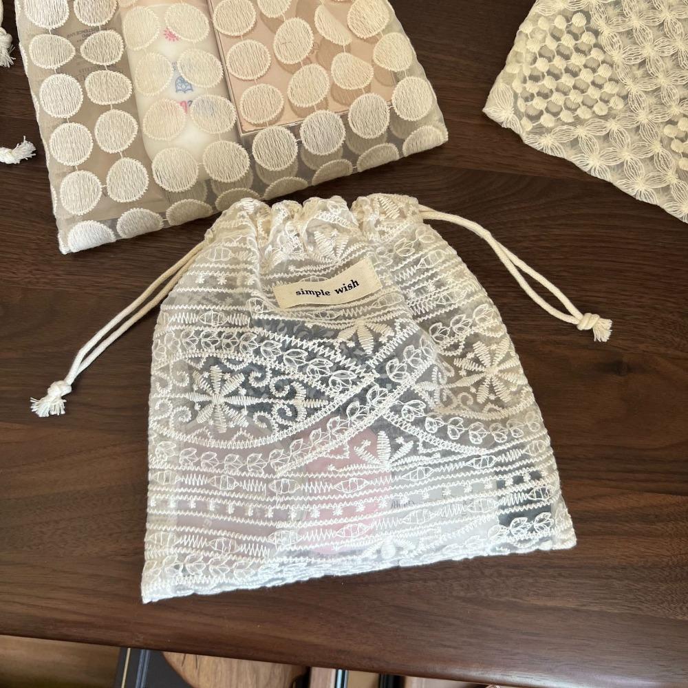 Retro Embroidery Flower Drawstring Pouch Hollow Out Cute String Bags Cosmetics Bag