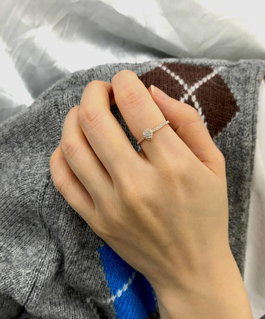 Helene Jewelry Кольцо Miss из стерлингового серебра 925 пробы с муассанитом 0,1 карата, огранки «сердце», с ореолом (Тип D)