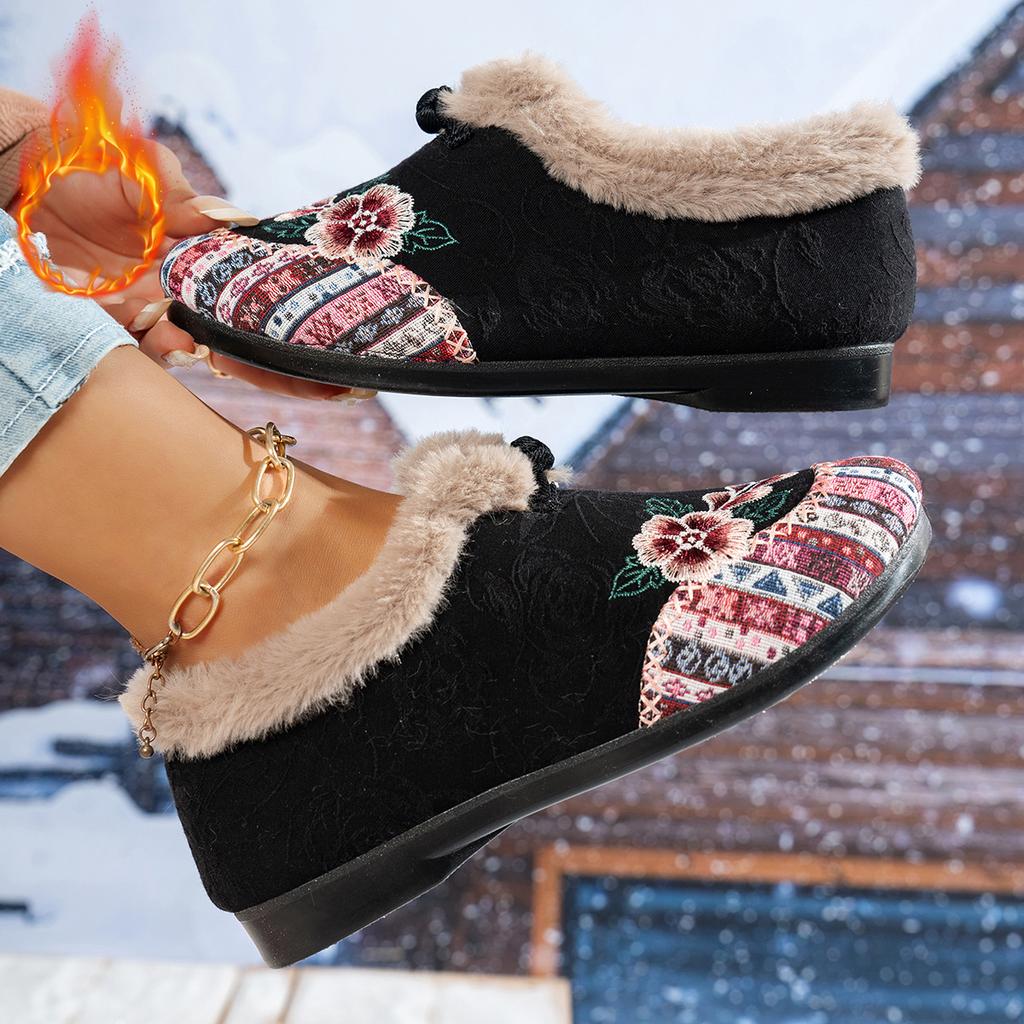 Women's Fleece-Lined Thickened Flat-Soled Embroidered Shoes for Middle-Aged and Elderly Women Chinese Ethnic Style Slip-On Mom Shoes