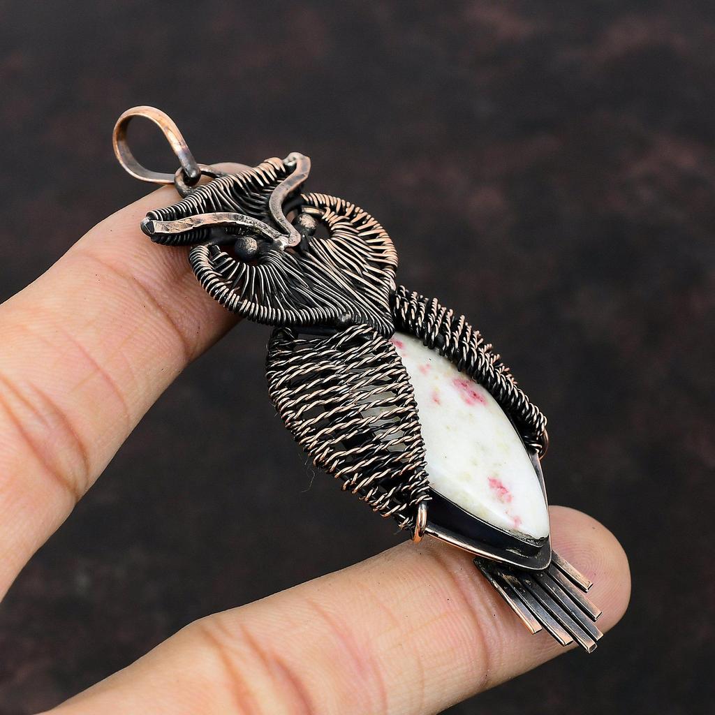 Подвеска из киновари, подвеска, обмотанная медной проволокой, элегантное украшение ручной работы, подвеска в виде совы, подвеска из настоящего драгоценного камня, подарок для него, украшения из киновари и меди