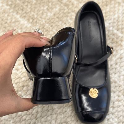 Версия из овчины~ увеличивающие рост маленькие кожаные туфли женские с ремешком на одной пряжке с мелким вырезом камелия из натуральной кожи одинарные туфли круглый носок для работы M