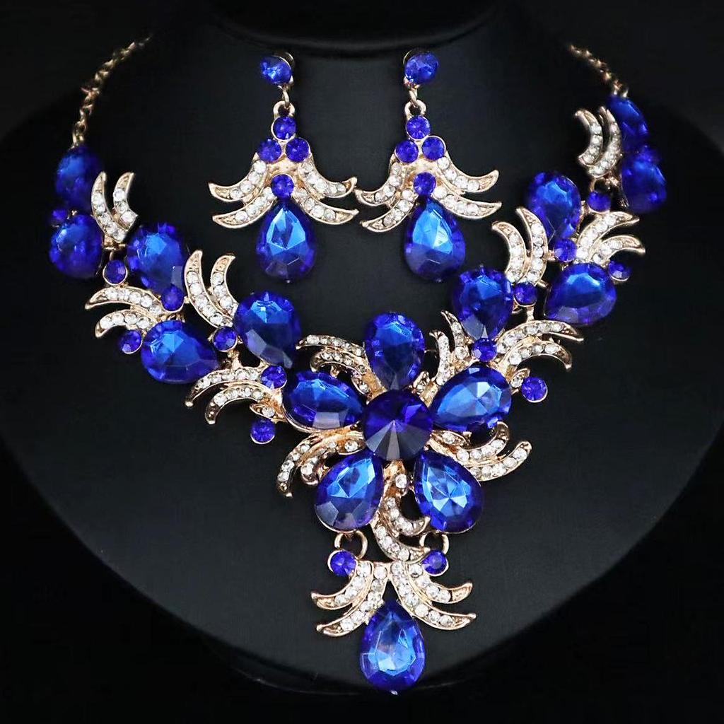 Преувеличенное ожерелье-подвеска из рубинового агата для свадебного наряда