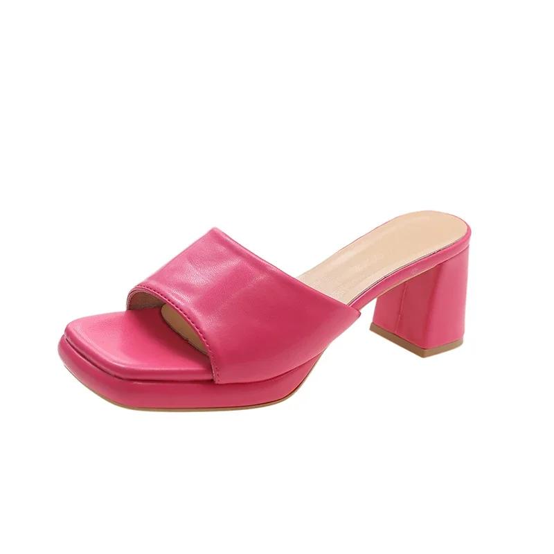 Туфли женские Большие размеры Современные женские тапочки Лаконичные модельные тапочки Женские квадратные носки Высокие толстые каблуки Женские сандалии