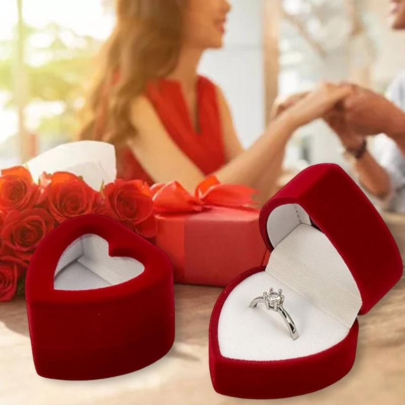 Fashionable Romance Flocking Heart Shaped Jewelry Presentation Case Convenient for Engagement Keepsakes Daily Use