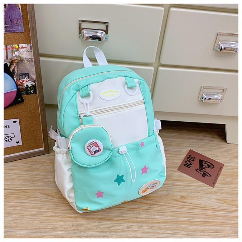 Новый школьный рюкзак — это высококачественный, свежий и милый рюкзак, легкий для учеников средней школы и вместительный для весенней прогулки.