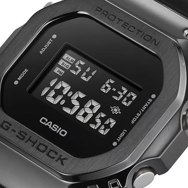 Casio Мужские часы G-SHOCK GM-5600UB-1JF [G-SHOCK Metal Bezel GM-5600] Square Watch Black Digital