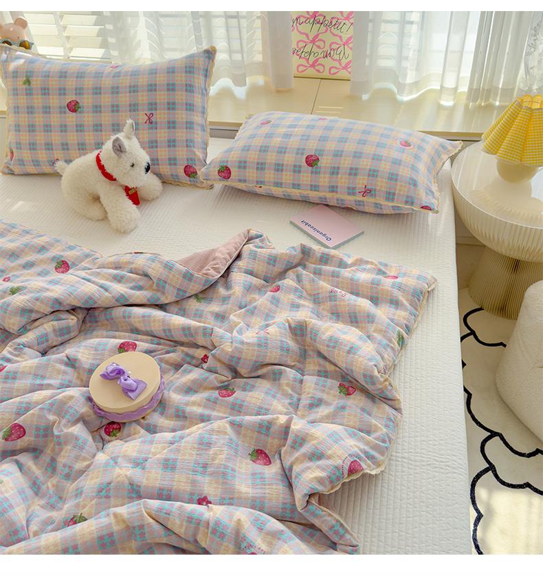 Mengge Yungan double-layer yarn antibacterial lace summer quilt core