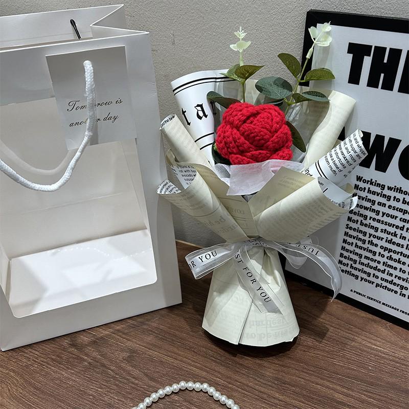 Handcrafted Sunflower Yarn Bloom – Elegant Birthday Gift for Girlfriend or Best Friend, Ideal as a National Day Souvenir.