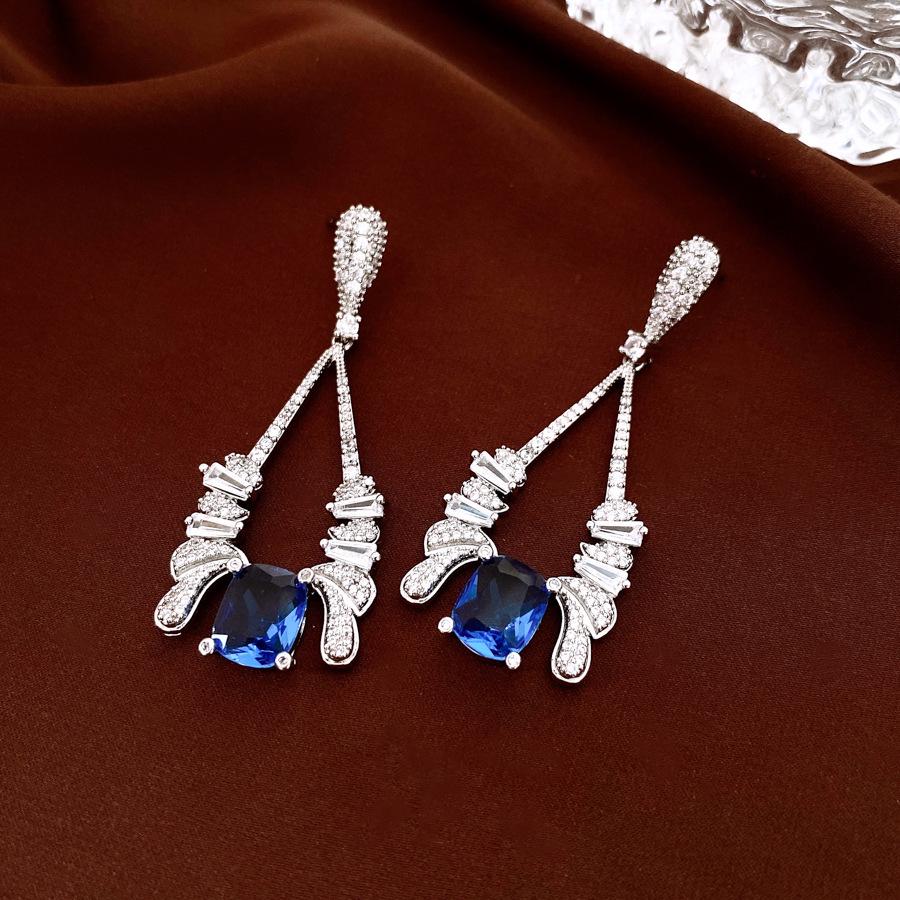 Винтажные серьги-капли с жемчугом и бриллиантовой инкрустацией - Ретро-стиль, Легкая роскошь, Высококачественный дизайн