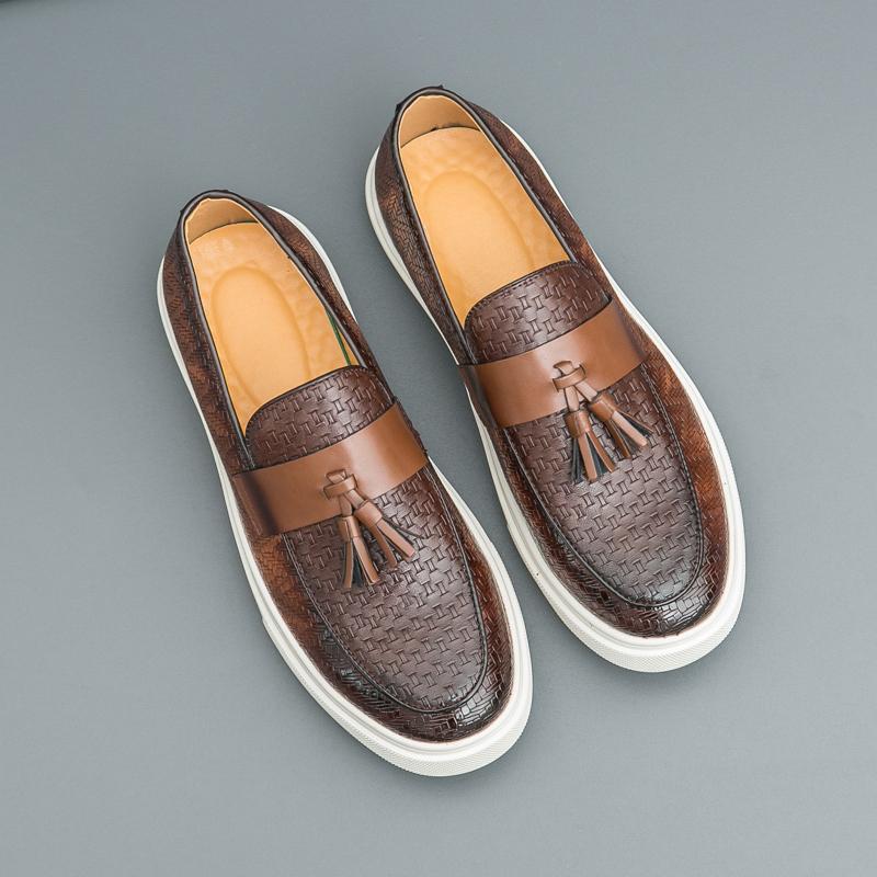 Повседневная кожаная мужская повседневная обувь Модные балетки Мокасины Мягкая дышащая мужская обувь Лоферы с кисточками Деловые лоферы Обувь для вождения