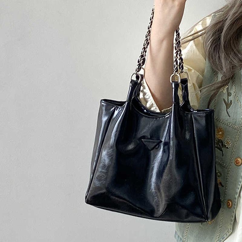 Сумка-тоут новая модная женская сумка большой вместимости сумка на цепочке универсальная портативная сумка через плечо большая сумка