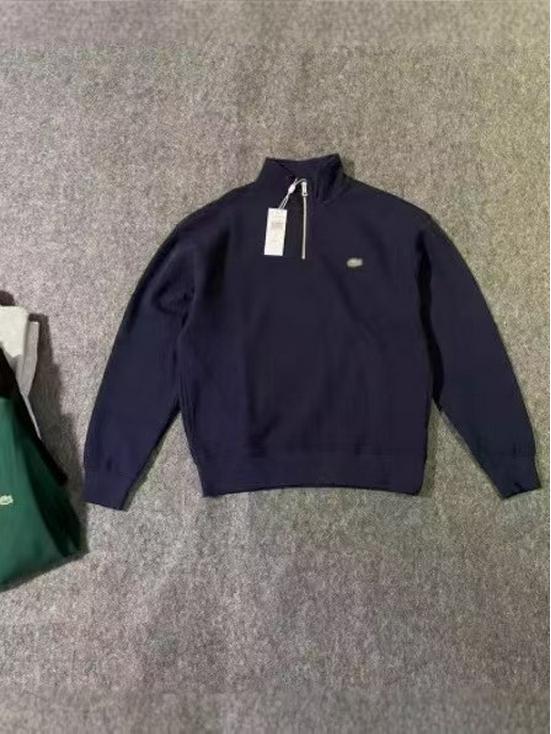 Мужской осенний хлопковый свитшот на молнии до середины груди однотонный с вышивкой логотипа рыбы со стойкой