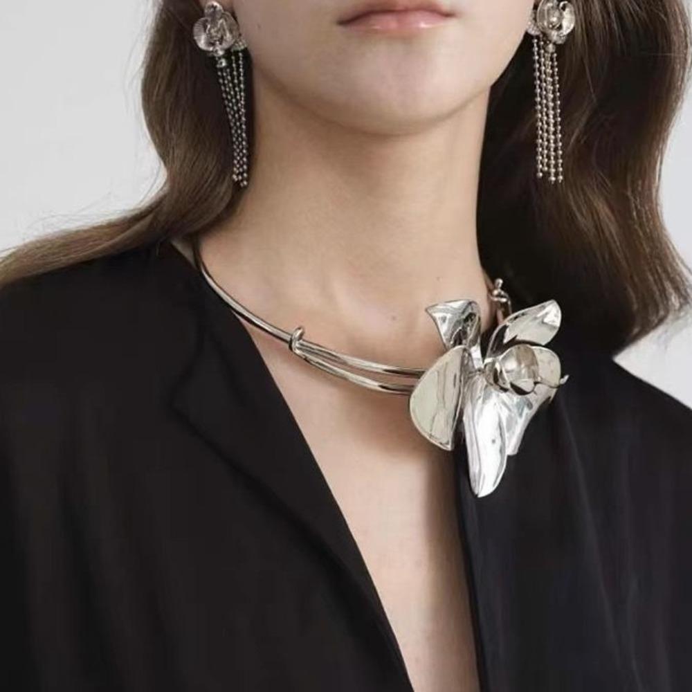 Zinc Zinc Alloy 3D Flowers Necklaces Oversize Exaggerated Choker Luxury Large Metal Flower Necklace Women