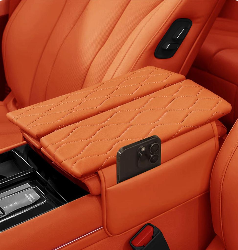 Подъемная накладка и чехол-органайзер на подлокотник AITO M5