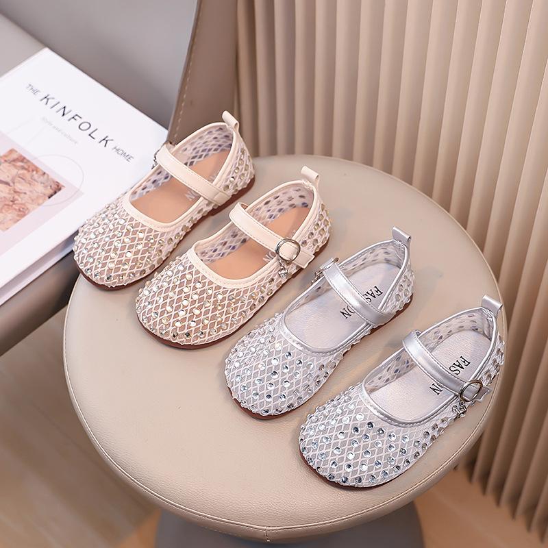 2025 летние детские полусандалии со стразами, красивые полые маленькие кожаные туфли для девочек, туфли принцессы, мягкая подошва, удобные ladyshoes