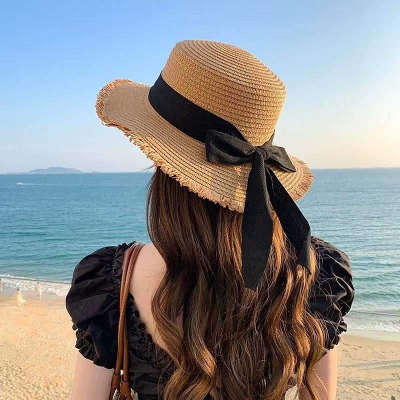 Sweet and colorful butterfly ribbon straw hat for women, summer seaside vacation style, large brim sun protection hat, foldable hat