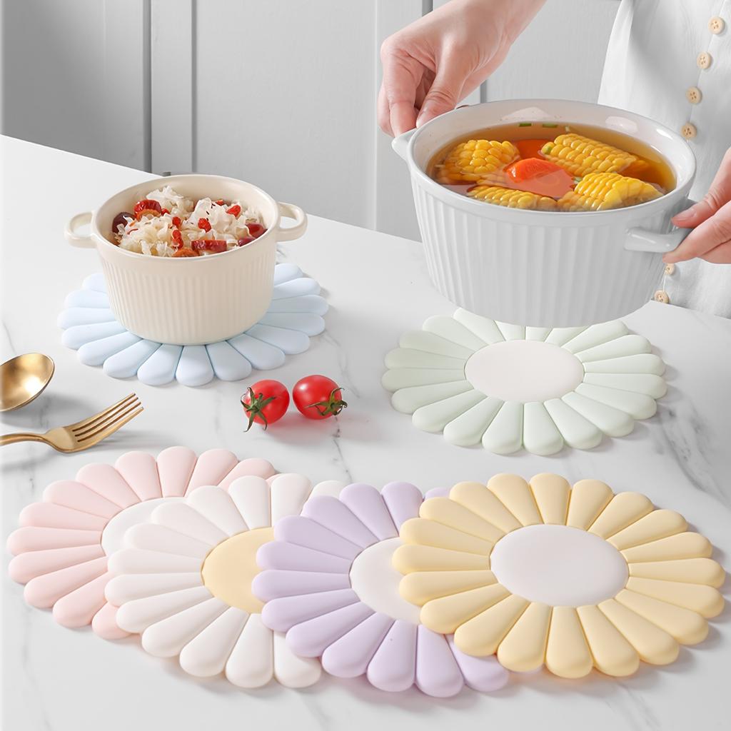 2Daisy silicone mat | Heat-resistant non-slip kitchen mat Suitable for pots Pans and utensils - The perfect choice for Christmas and Halloween