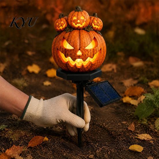 Warm Amber Light Solar Halloween Pumpkin Garden Stake Light, Waterproof Resin LED Decorative Lawn Lamps Lantern, Spooky Yard Lighting for Outdoor
