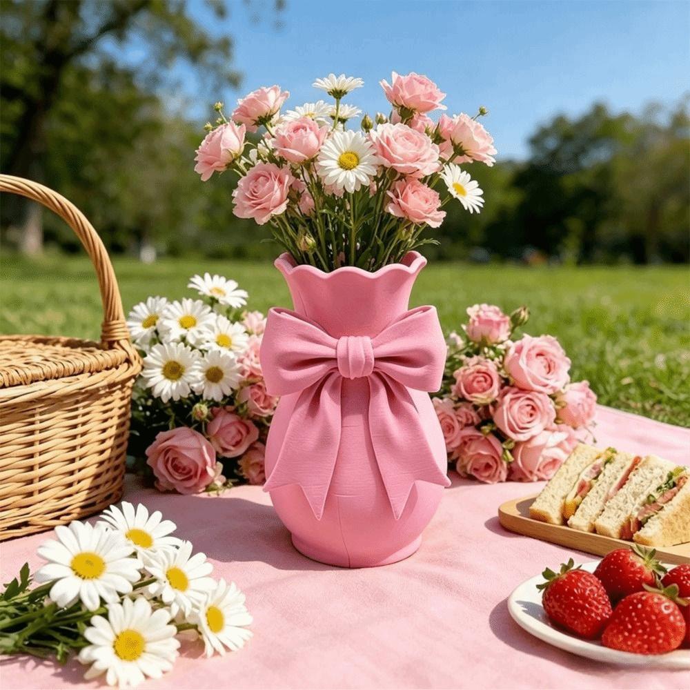 Twisted Design Flower Arrangement Container Tabletop Flower Pot Office Tabletop Ornaments