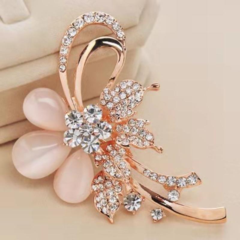 Brooch High-End Sense Niche High-End Women'S Silk Scarf Buckle Alloy Corsage Small Fragrant Wind Pearl Rhinestone High-End