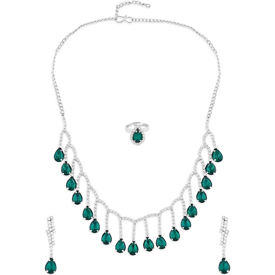 ZAVERI PEARLS Green Dazzling Diamonds Современное колье, серьги и кольца для женщин