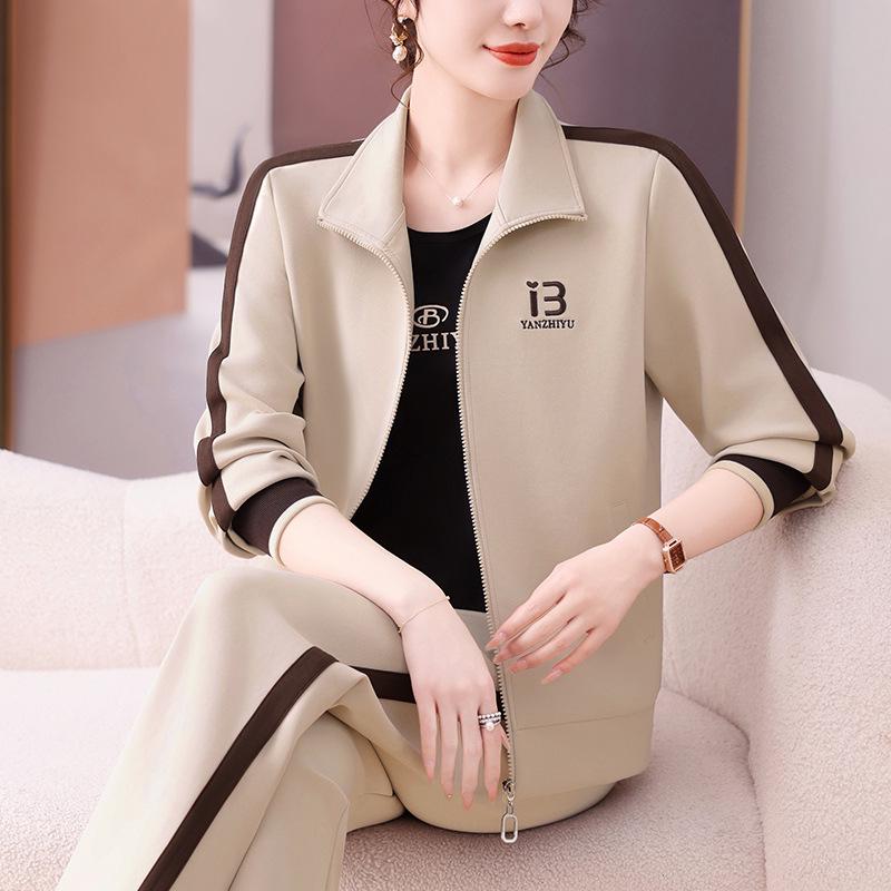 Женский спортивный костюм для мамы Весна/Осень 2025: Стильный антивозрастной беговой костюм-тройка