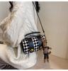 Fashionable Small Batch Diamond Check Handbag 2023 New Winter Shoulder Crossbody Bag