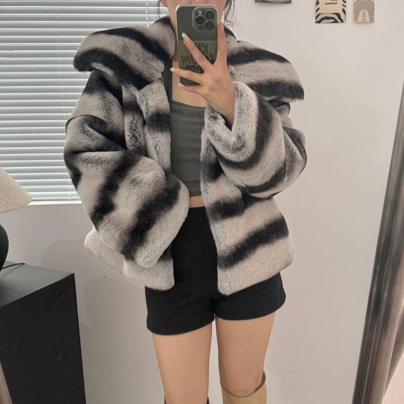 New Winter Warm Imitation Rex Rabbit Fur Chinchilla Fur Coat Ladies Fur Coat for Women