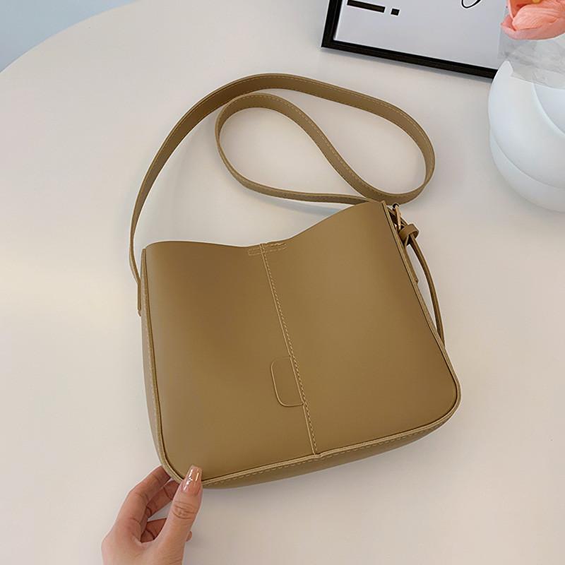 IELGY Casual Large Capacity Fashion Korean Bucket Bag