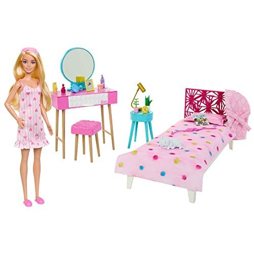 Mattel Barbie Милая Розовая Спальня (Как показано в фильме «Барби») - Игровой набор «Кукла-переодевашка» (От 3 лет и старше) HPT55
