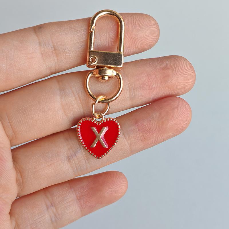 1PC Heart Shaped Gift 26 English Letters Design DIY Keychain Marker Love Keychain Creativity Lobster Buckle Red Metal Party