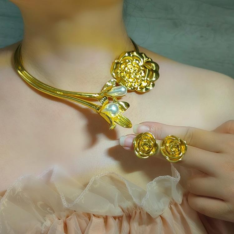 Тяжелое трехмерное жемчужное цветочное ожерелье, античный стиль, легкая роскошь, высококачественные аксессуары для ожерелий для женщин